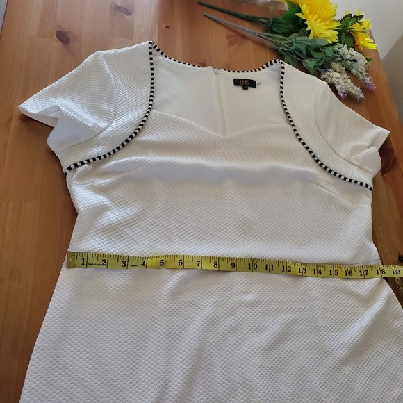 ILE NEW YORK Dress white heart neck - Picture 5 of 13